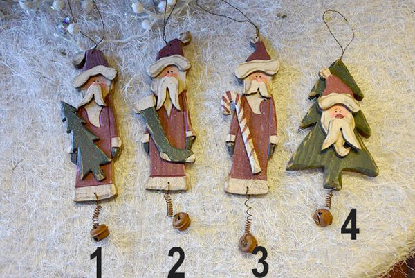 Weihnachtsmänner aus Holz zum Aufhängen, 4 Motive