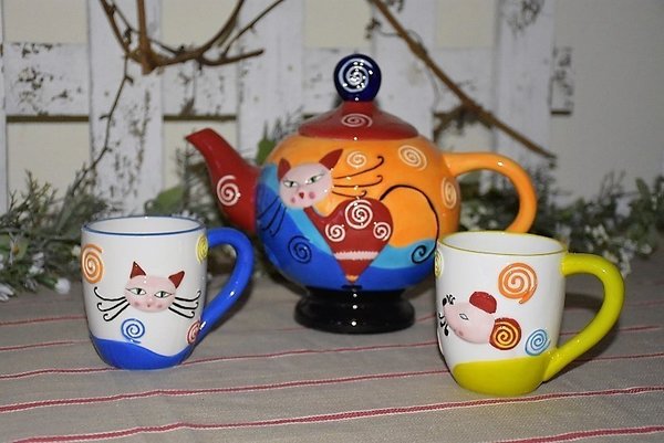 Tassen / Becher mit Katze oder Maus, handbemalt - aus Keramik