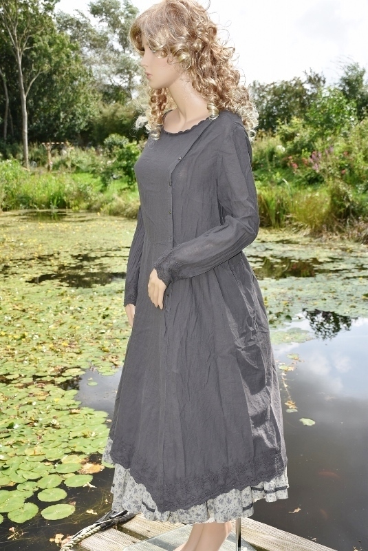 Jayko  Kleid Plean aus embroidered cotton veil in cinder, Gr. L
