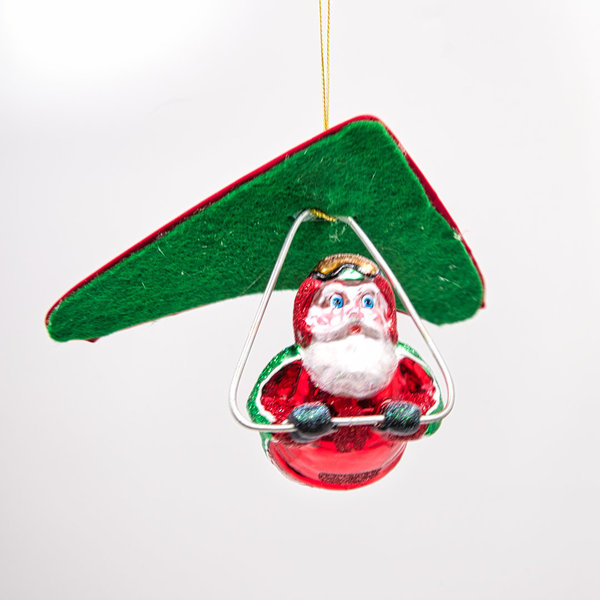 Goodwill Paragliding Santa aus Glass, 17,5 cm