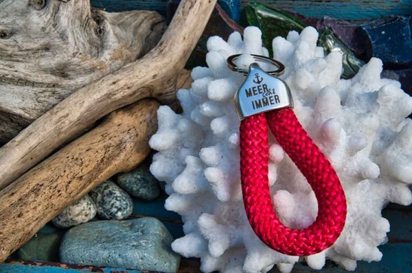 DriftwoodRose Schlüsselanhänger aus rotem Segeltau "Meer geht immer"