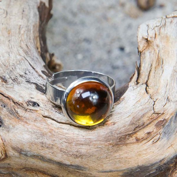DriftwoodRose - Fingerring mit Glascabochon amber