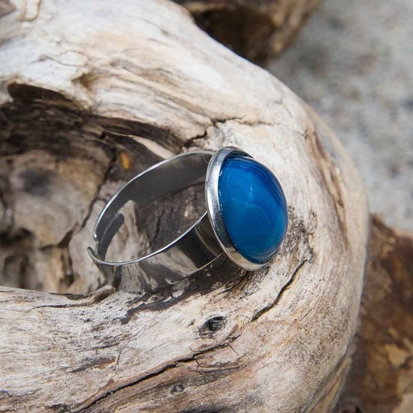DriftwoodRose - Fingerring mit Cabochon aus blauem Ripple Jasper