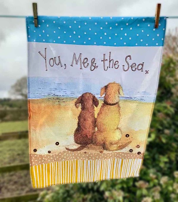 Alex Clark Geschirrtuch "You, Me & The Sea" - Hunde am Strand